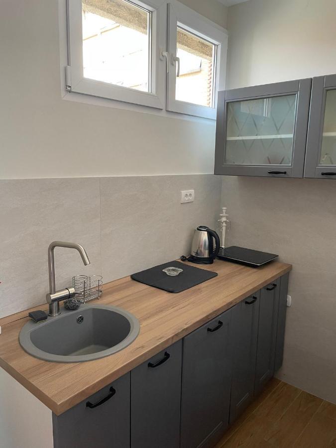 Apartman Filip Lux City Center Нови-Пазар Экстерьер фото