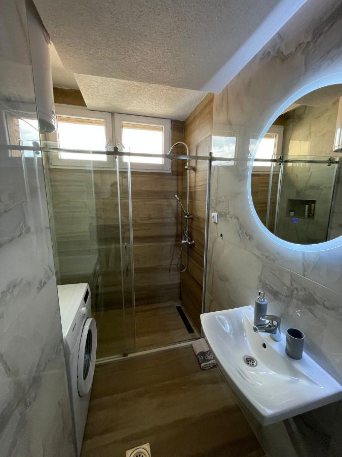 Apartman Filip Lux City Center Нови-Пазар Экстерьер фото