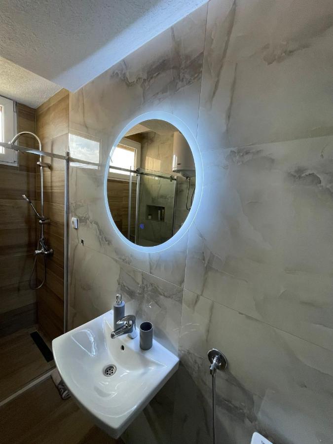 Apartman Filip Lux City Center Нови-Пазар Экстерьер фото
