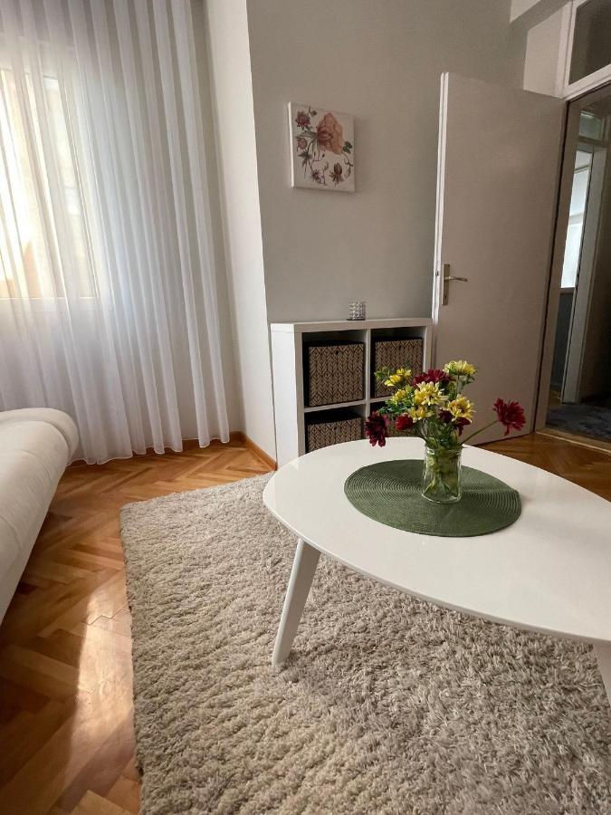 Apartman Filip Lux City Center Нови-Пазар Экстерьер фото