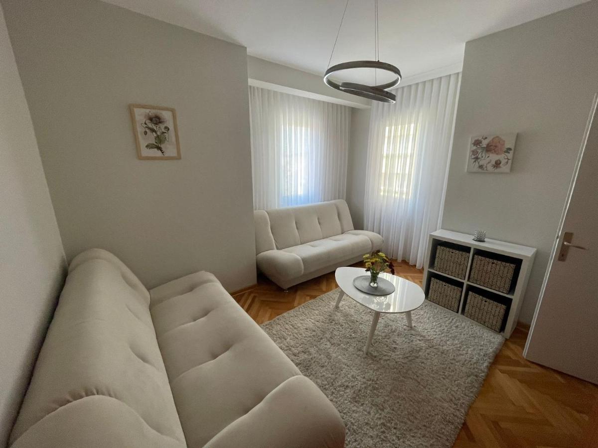 Apartman Filip Lux City Center Нови-Пазар Экстерьер фото